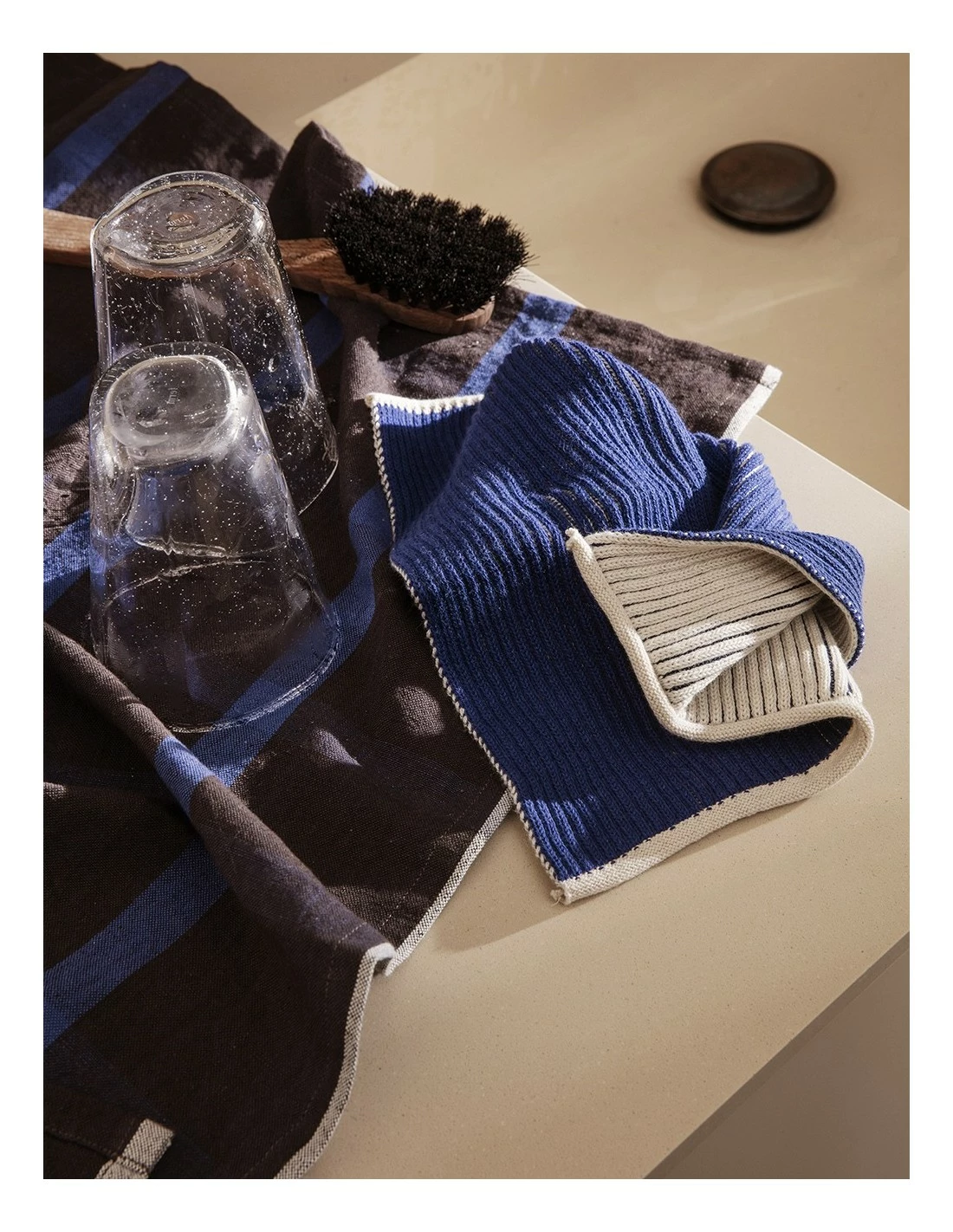 Ferm LIVING PAÑO COCINA HALE CHOCOLATE 5 Ferm LIVING PAÑO COCINA HALE CHOCOLATE - Imagen 3