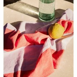 Ferm LIVING PAÑO HALE LILAC 7 Ferm LIVING PAÑO HALE LILAC -Cama & Baño comercio FERM HALE TEATOWEL REDLILAC 1