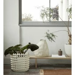 Ferm LIVING KONA DISPLAY TABLE -Cama & Baño comercio FERM KONA DISPLAYTABLE 2