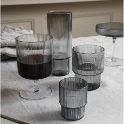 Ferm LIVING VASOS RIPPLE ALTOS 4 SET -Cama & Baño comercio FERM RIPPLE LONG DRINK GLASSES GREY 2