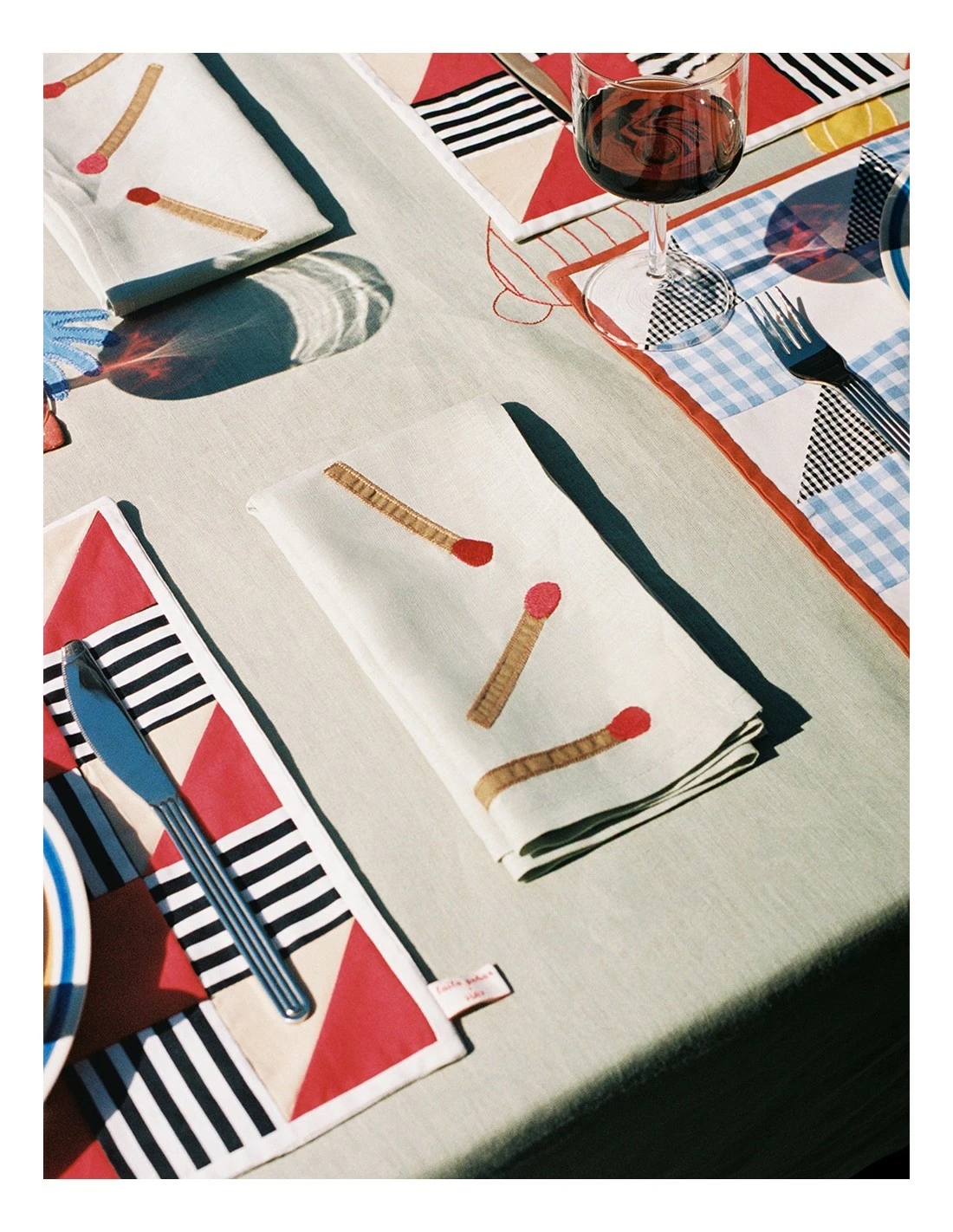 Hay SERVILLETA SOBREMESA 4 SET 3 Hay SERVILLETA SOBREMESA 4 SET