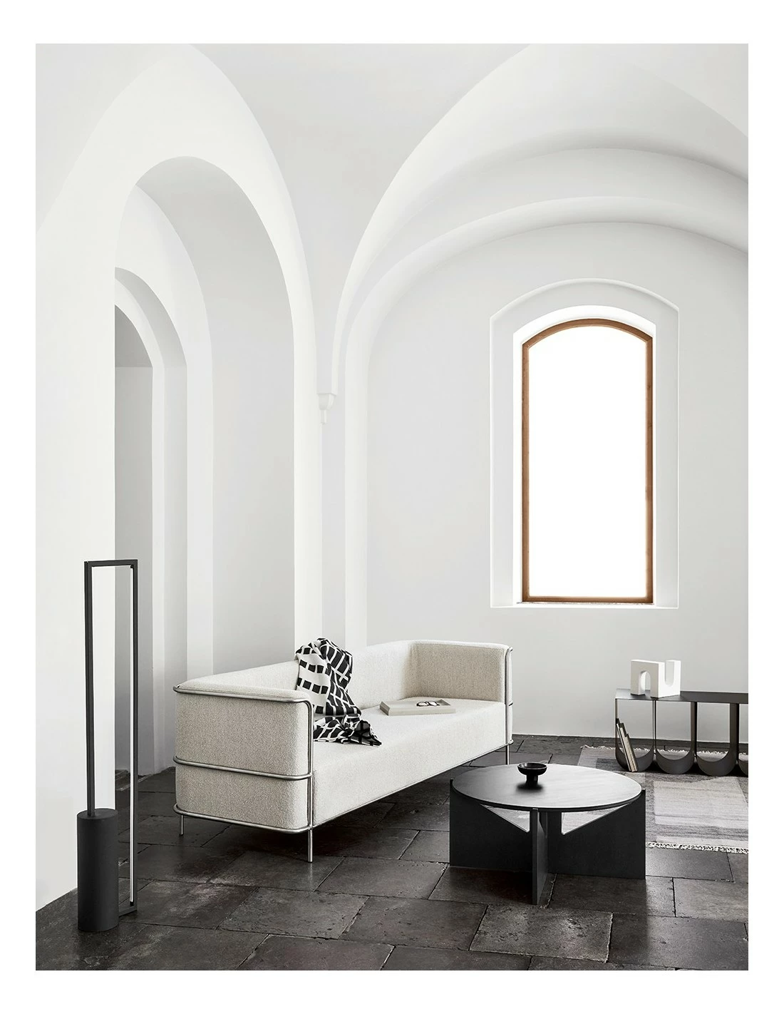 Kristina Dam MODERNIST SOFA 3 4 Kristina Dam MODERNIST SOFA 3 - Imagen 2